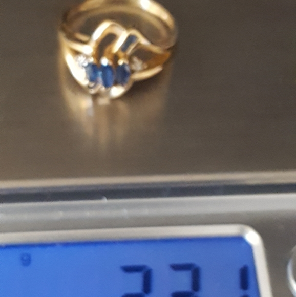 #314, 10k Real gold, SAPPHIRE STONES AND REAL SMALL DIAMONDS, 2.31g Sz 5.5 - Picture 2 of 6